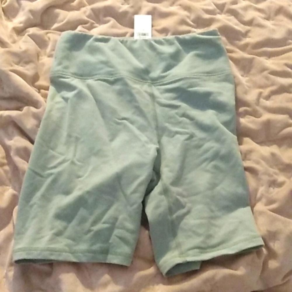 NWT American Eagle high-rise bike shorts light green